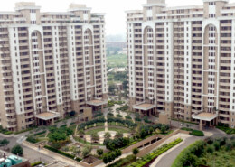 Why is Vipul Belmonte on Golf Course Road regarded as one of the most elite luxury home addresses in Gurgaon?