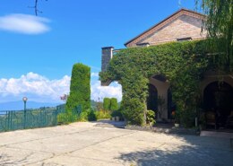 What types of accommodations are available at The Terraces Resort Kanatal?