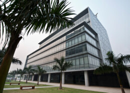 What makes commercial properties for rent on Sohna Road, Gurgaon, a great choice for businesses and investors?