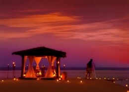 What are the top tourist attractions in the Maldives?